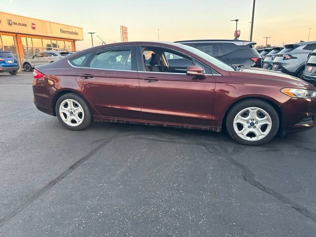 Used 2015 Ford Fusion SE FWD image 6