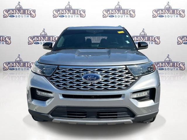 Certified 2022 Ford Explorer Platinum w/ Equipment Group 601A AWD/4WD image 2