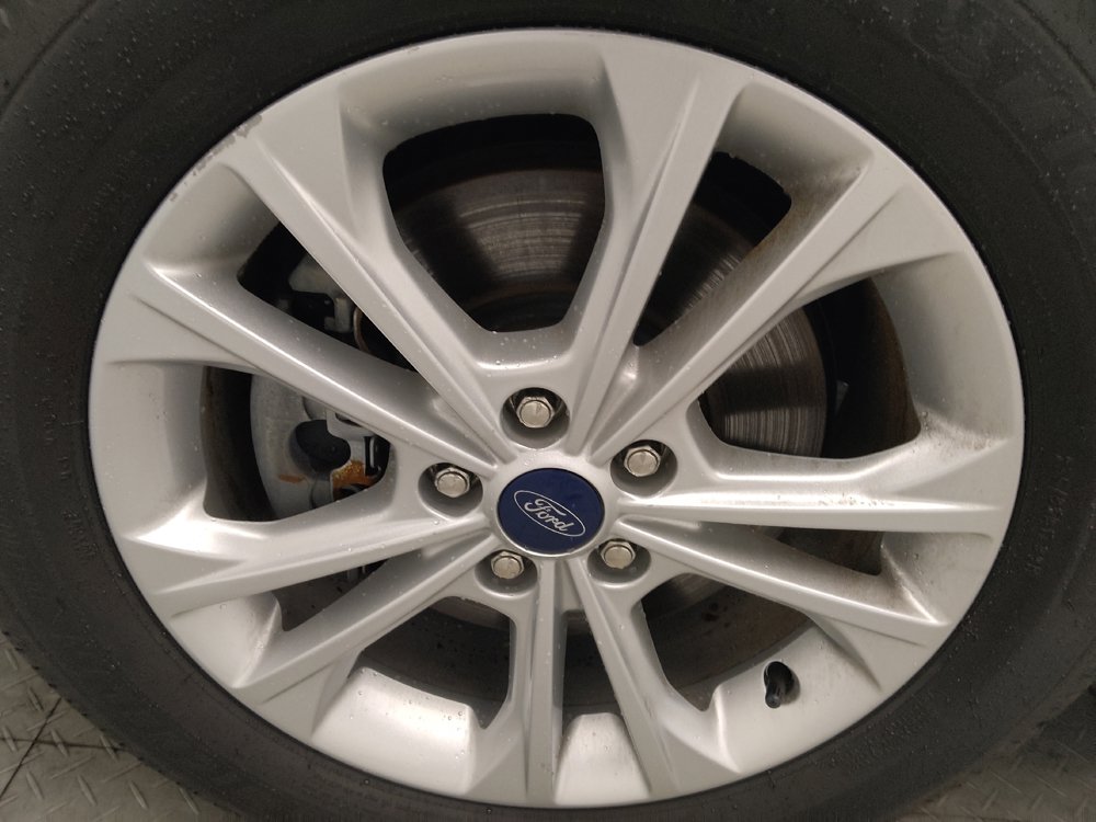 Used 2018 Ford Escape SE w/ SE Sync 3 Package AWD/4WD image 31