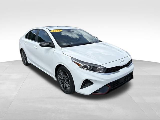 Used 2024 Kia Forte GT-Line w/ GT-Line Premium Package FWD image 8