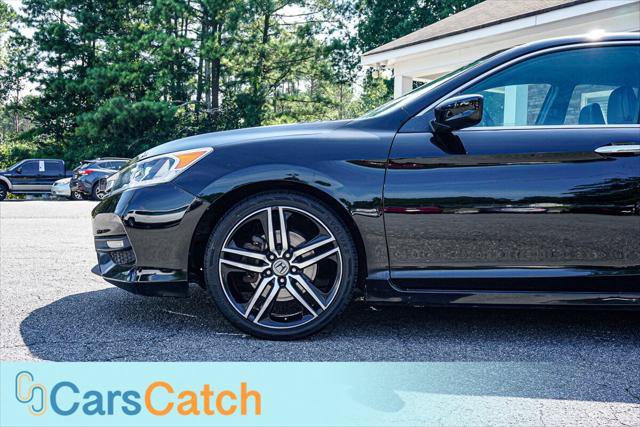 Used 2017 Honda Accord Sport image 16