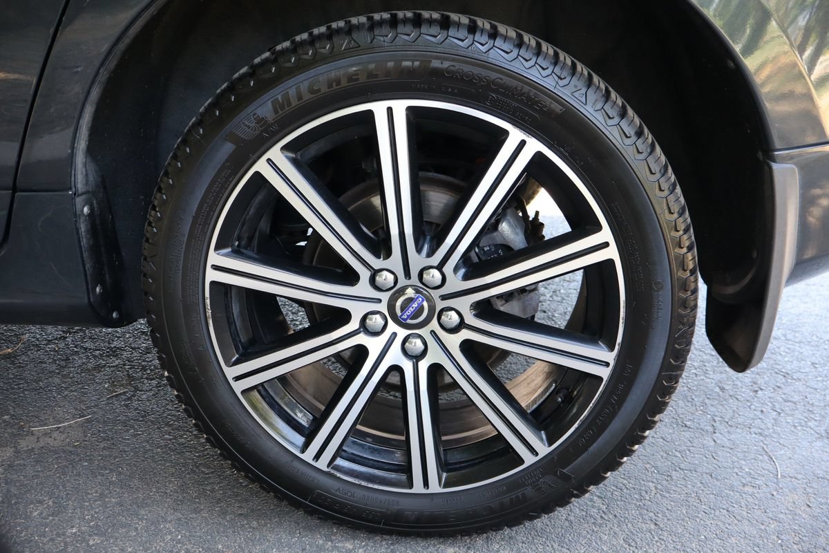 Used 2015 Volvo XC60 T5 AWD/4WD image 42