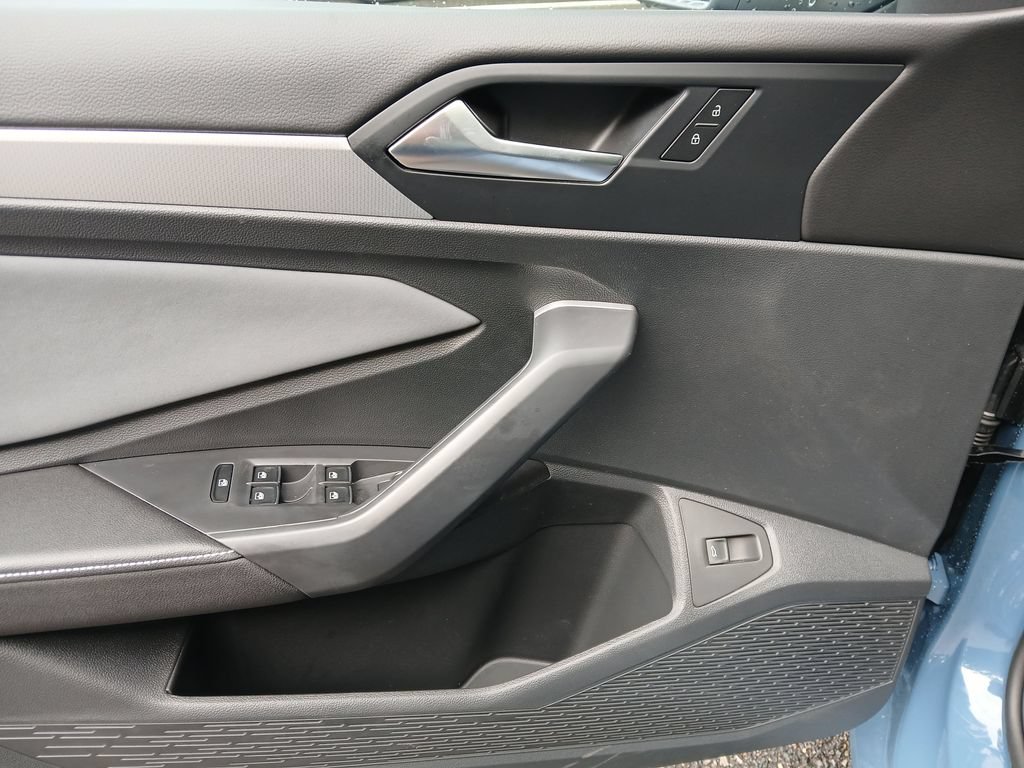 New 2026 Volkswagen Jetta SE FWD image 11