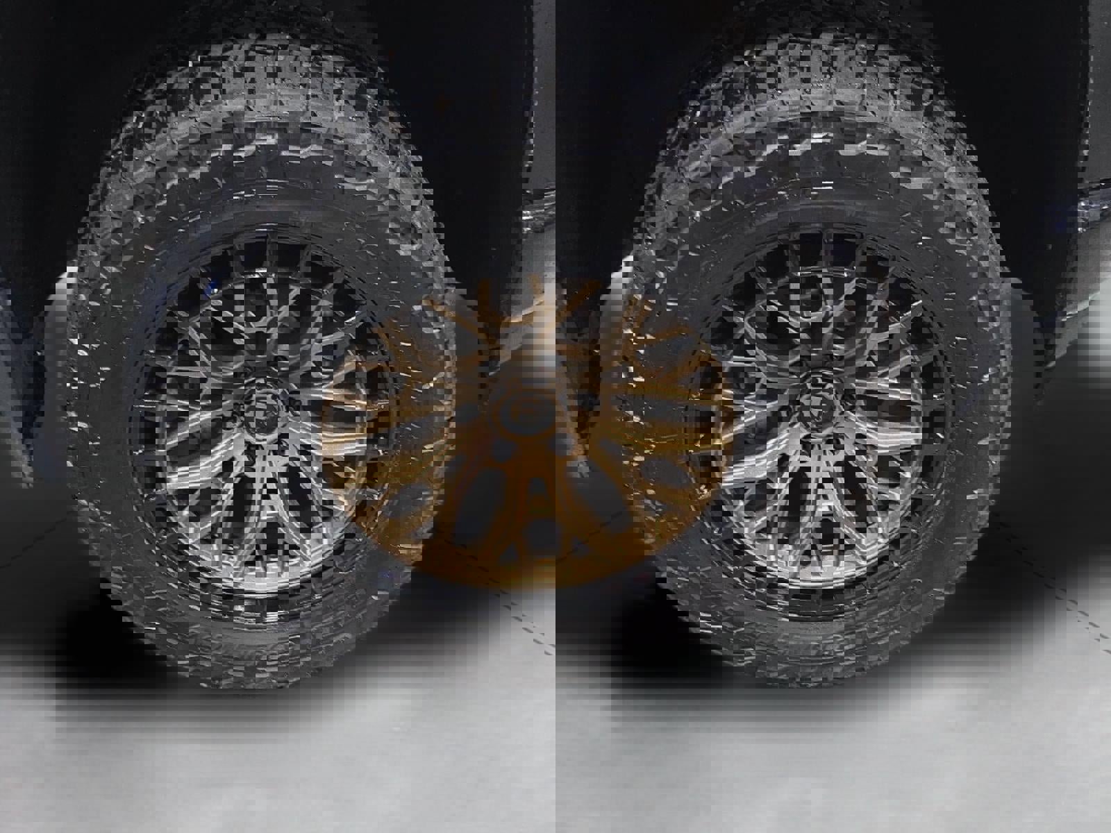 Used 2019 Chevrolet Silverado 1500 High Country w/ Technology Package image 25