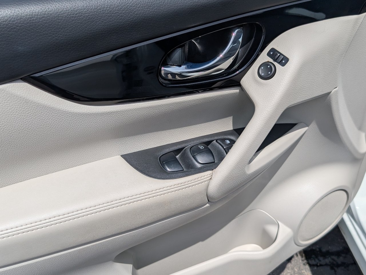 Used 2019 Nissan Rogue Sport SV FWD image 15