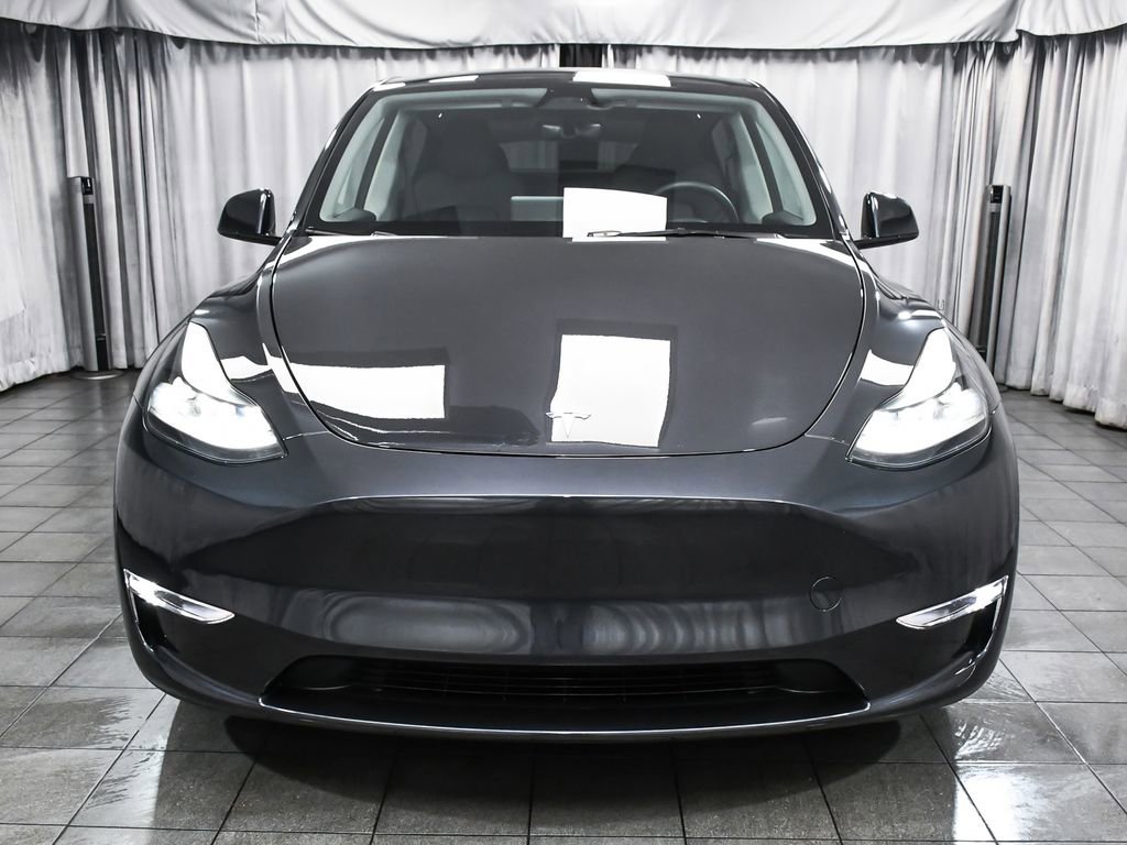 Used 2025 Tesla Model Y Long Range AWD/4WD image 2