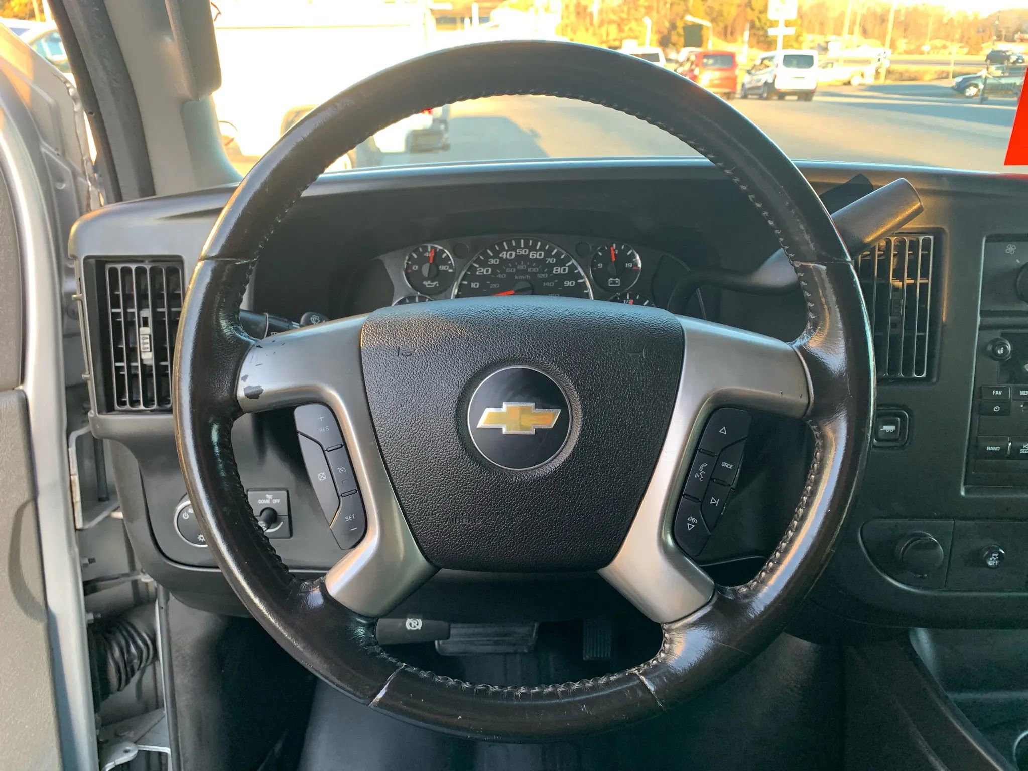 Used 2016 Chevrolet Express 3500 LS w/ Chrome Appearance Package image 10