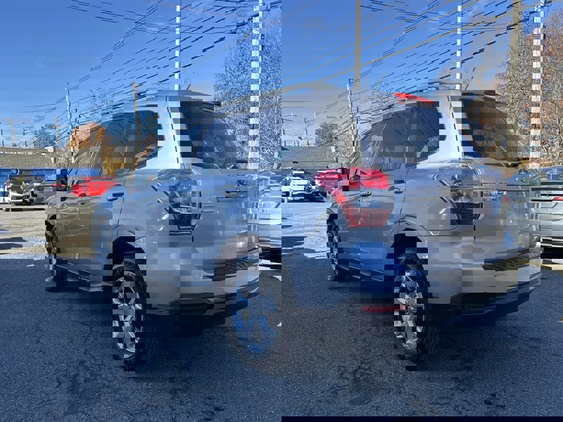 Used 2014 Subaru Forester 2.5i Premium w/ All-Weather Package image 6