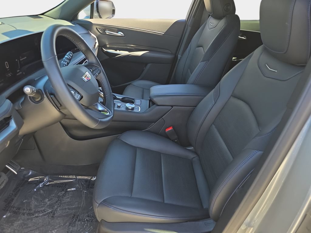 Used 2025 Cadillac XT4 Sport FWD image 18