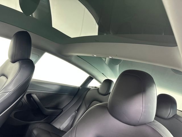 Used 2023 Tesla Model 3 Standard Range image 12