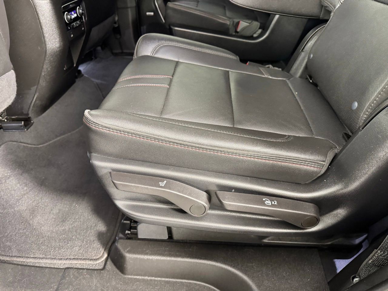 Used 2022 Chevrolet Tahoe RST w/ Luxury Package image 29