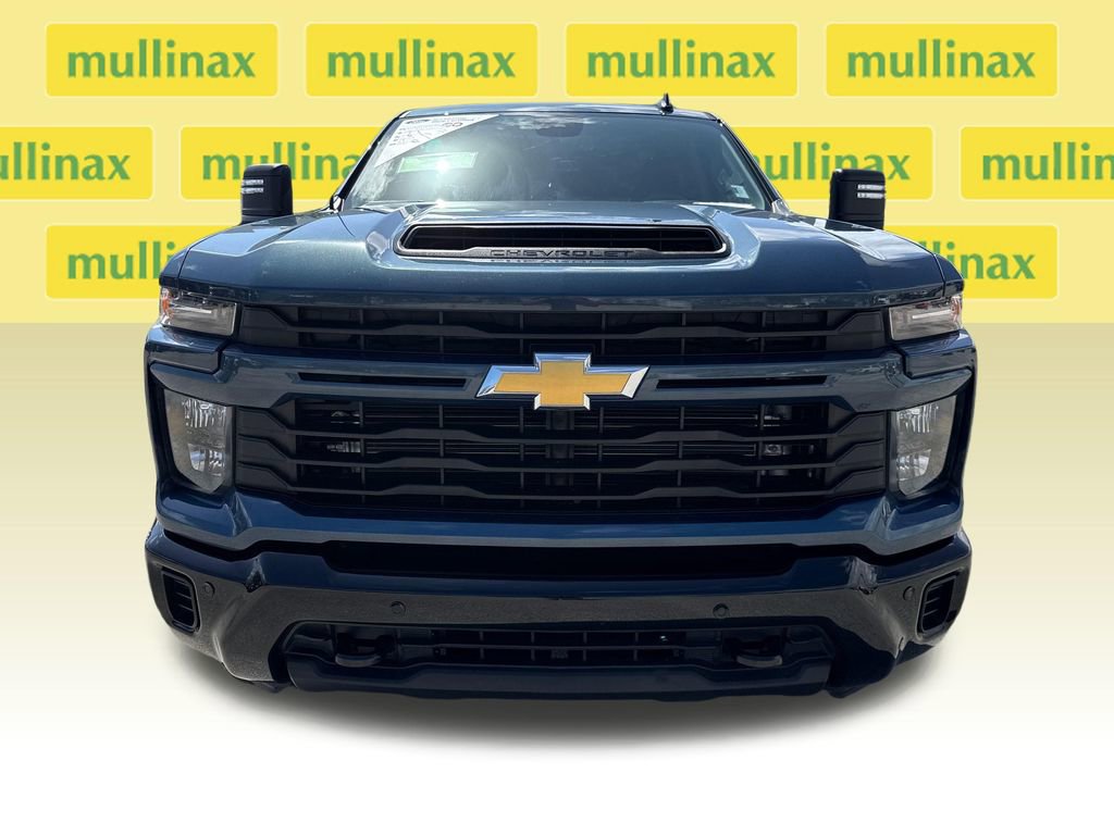 Used 2025 Chevrolet Silverado 2500 Custom w/ Custom Value Package image 11