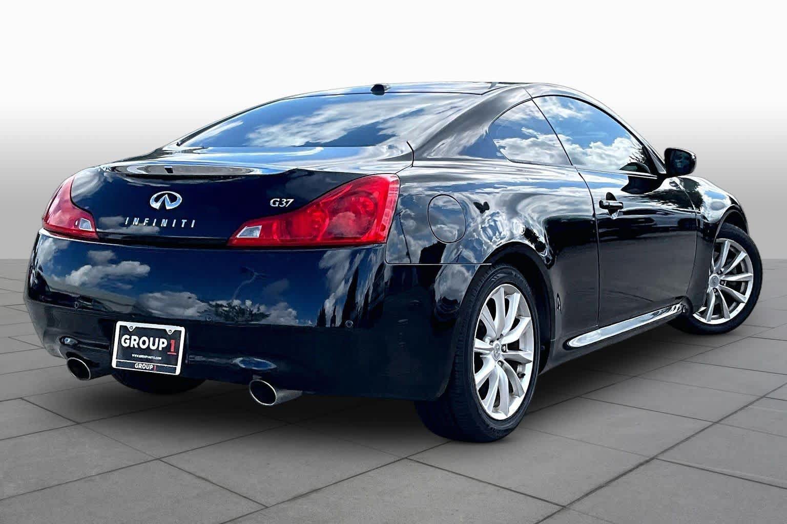 Used 2011 INFINITI G37 Journey w/ Premium Pkg RWD image 11