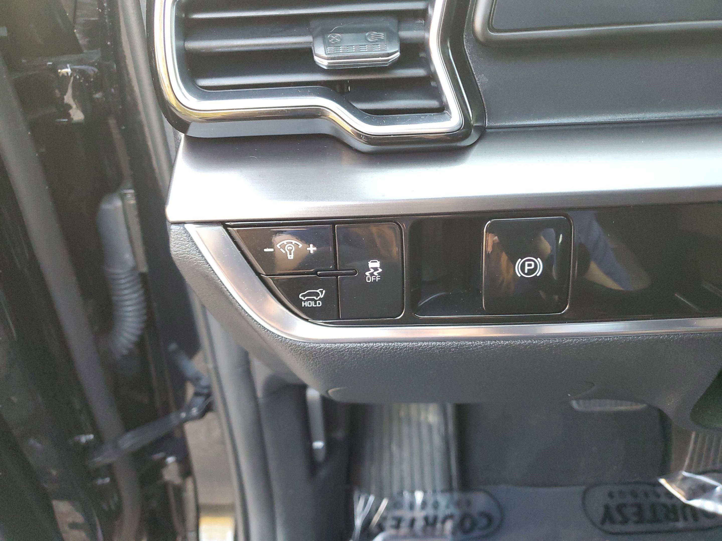 Certified 2025 Kia Sportage EX w/ Premium Package image 30