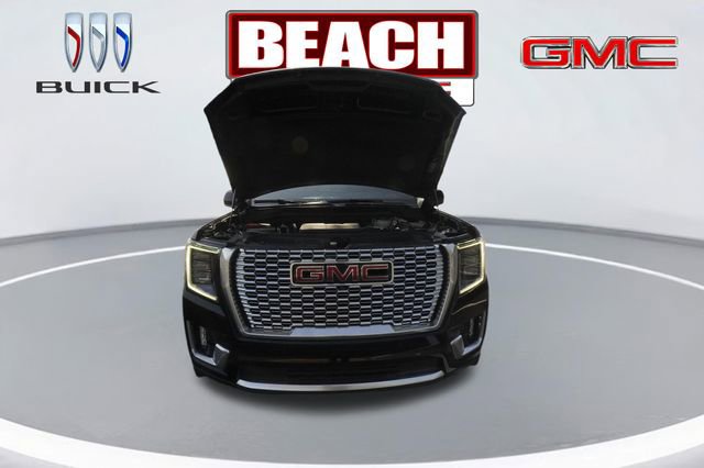 Used 2024 GMC Yukon Denali w/ Advanced Technology Package image 9