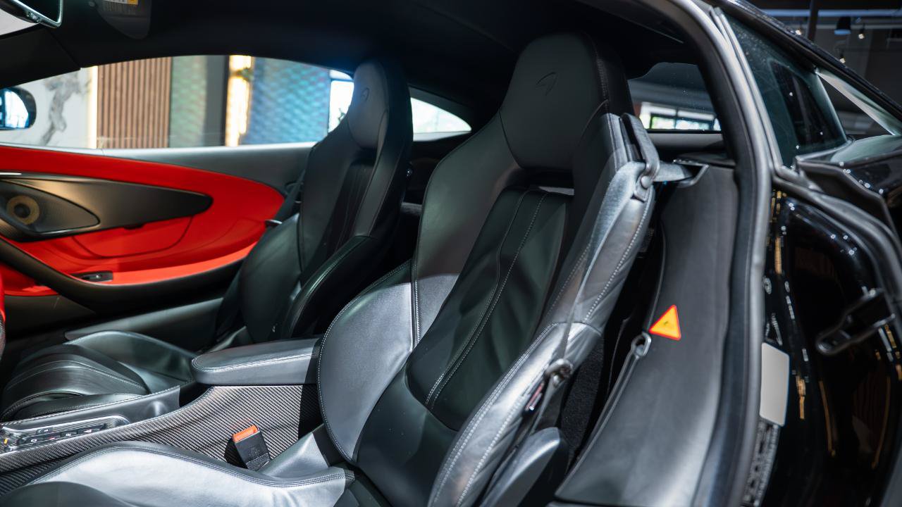 Used 2019 McLaren 600LT RWD image 11