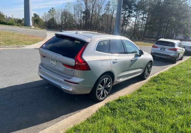 Used 2023 Volvo XC60 B5 Plus w/ Climate Package image 2
