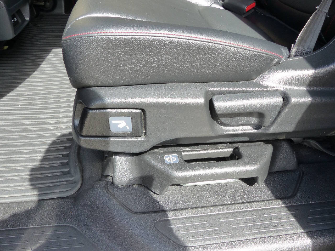 Used 2023 Honda Odyssey Sport image 40