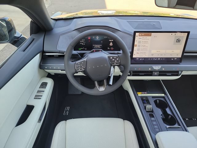 New 2026 Lexus ES 350h AWD image 10