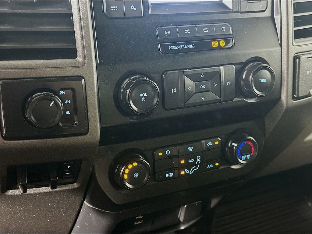 Used 2020 Ford F450 XL w/ Power Equipment Group image 18