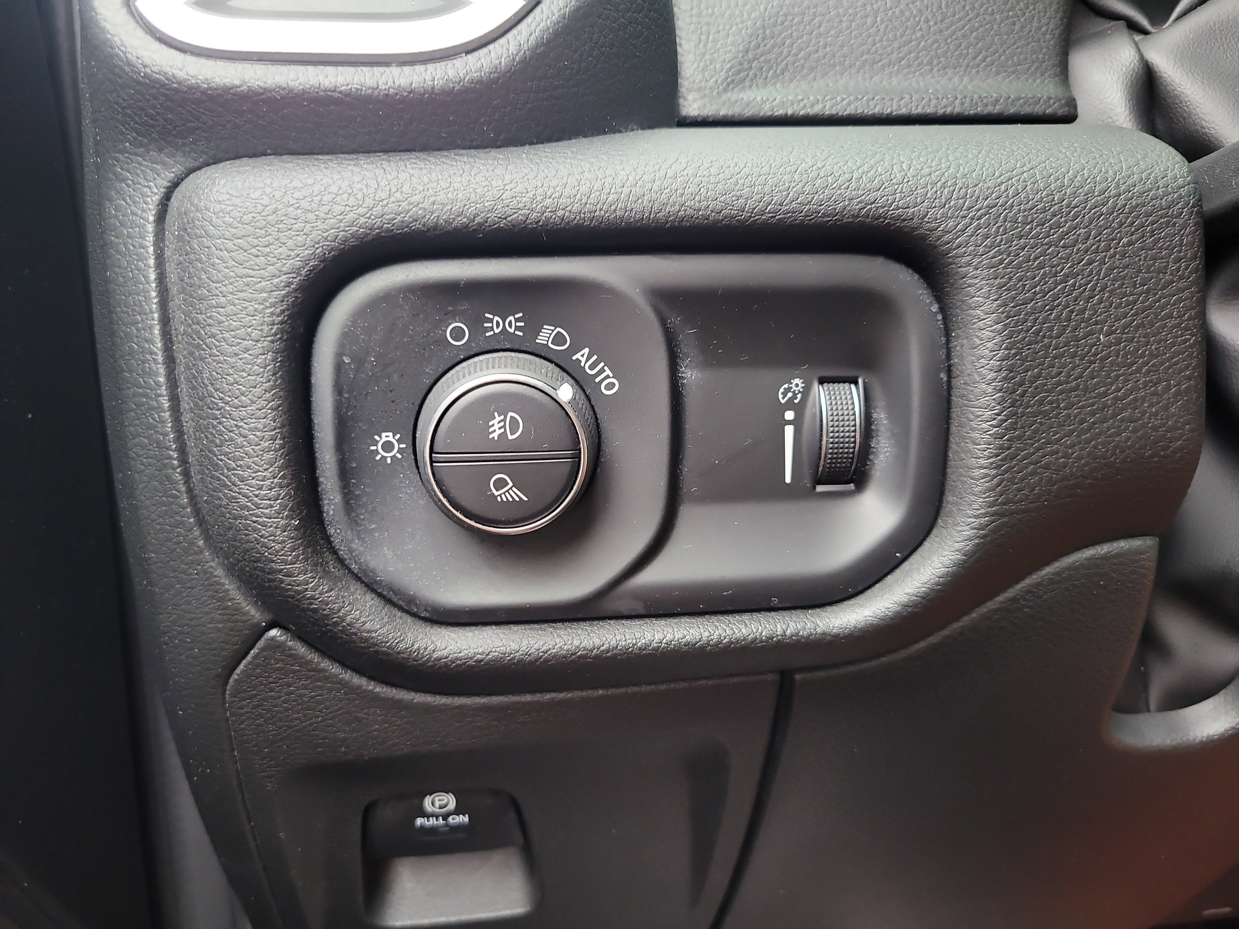 Used 2023 RAM 1500 Big Horn AWD/4WD image 31