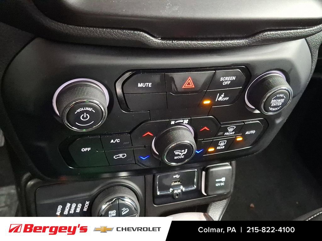 Used 2023 Jeep Renegade Trailhawk AWD/4WD image 18