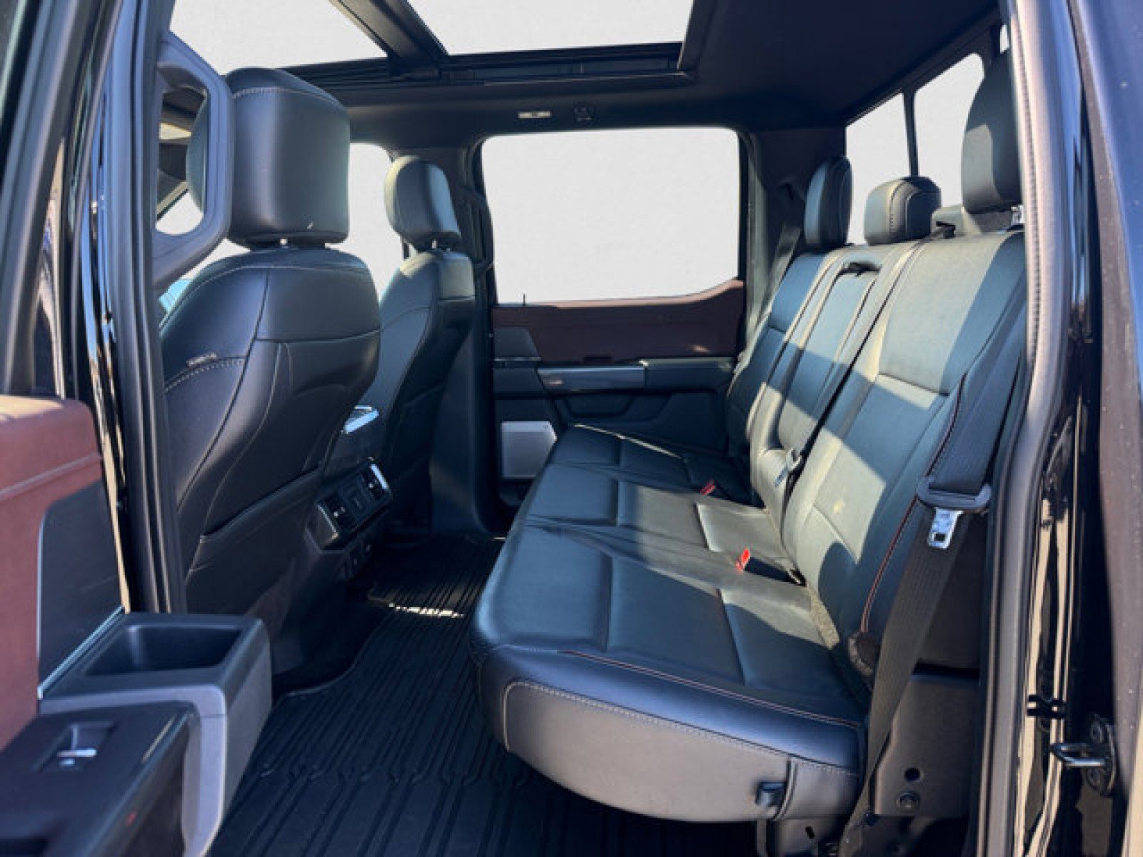 Used 2021 Ford F150 Lariat w/ Equipment Group 502A High image 18