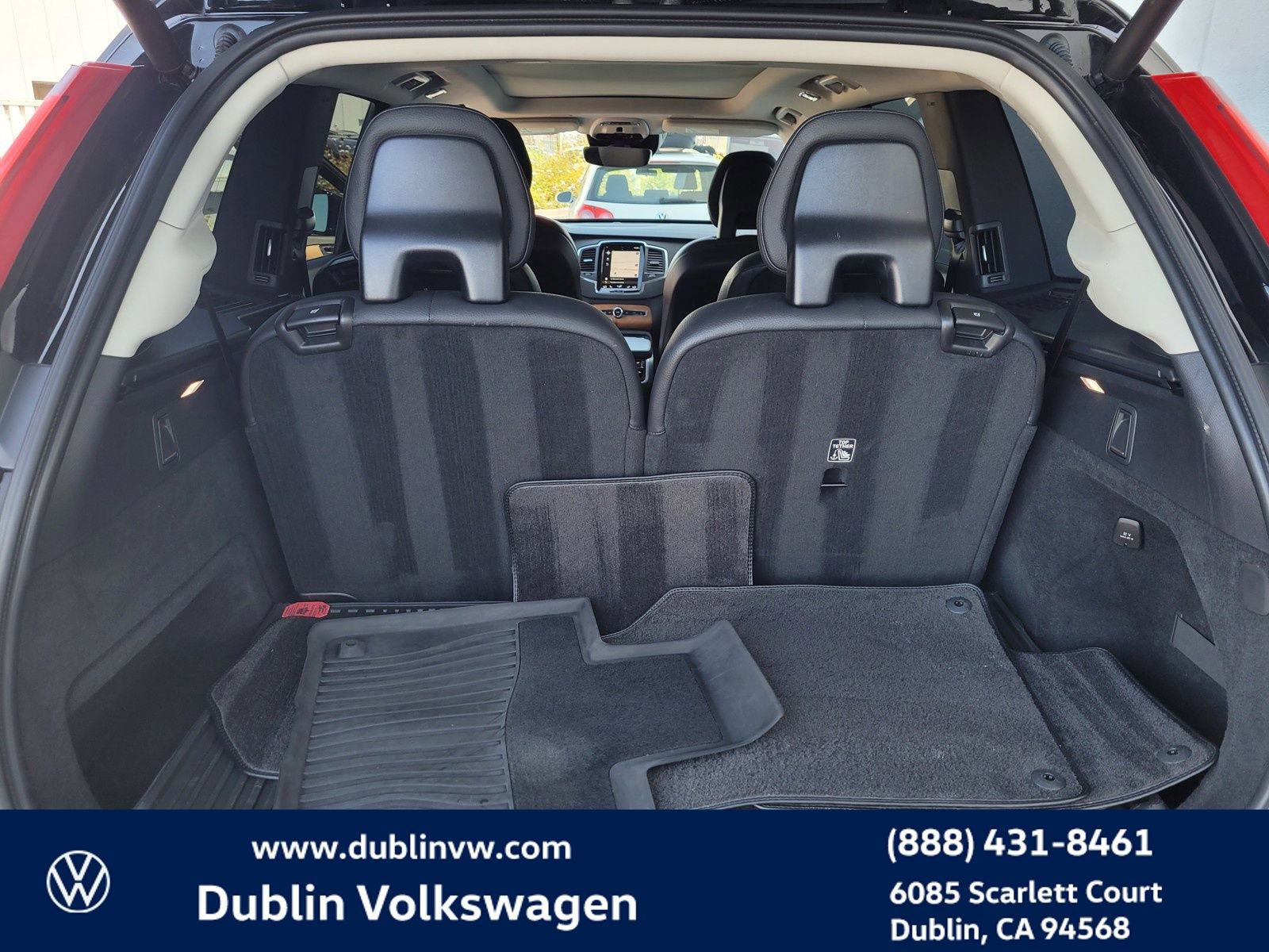 Used 2022 Volvo XC90 T8 Inscription Expression w/ Climate Package image 23