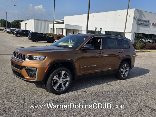 New 2026 Jeep Grand Cherokee L Limited RWD image 3