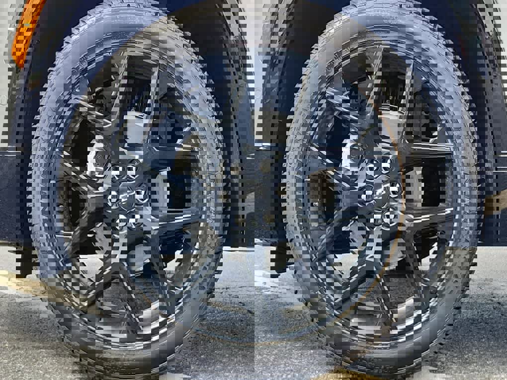 New 2026 Chevrolet Traverse RS w/ LPO, Floor Liner Package image 6