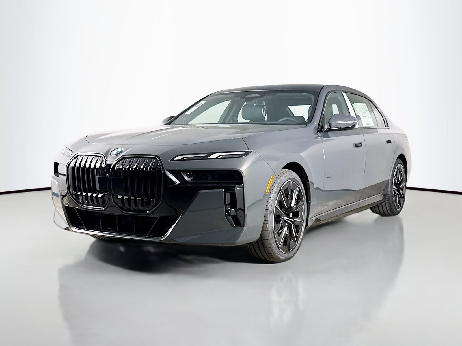 New 2026 BMW 760i xDrive w/ Premium Package AWD/4WD image 3