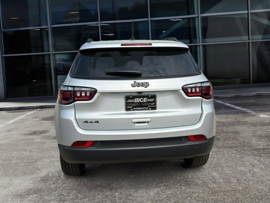 New 2026 Jeep Compass Latitude image 6