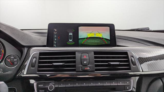 Used 2018 BMW M4 Convertible image 26