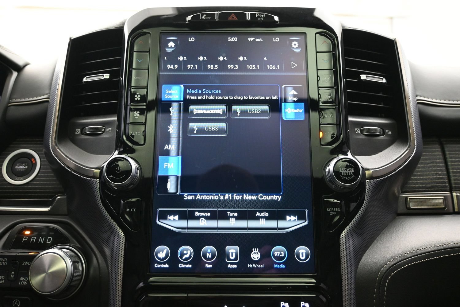 Used 2020 RAM 1500 Limited w/ Black Appearance Package AWD/4WD image 36