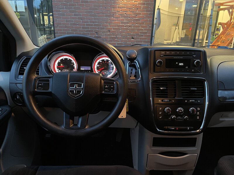 Used 2015 Dodge Grand Caravan SE w/ Quick Order Package 29E SE FWD image 19