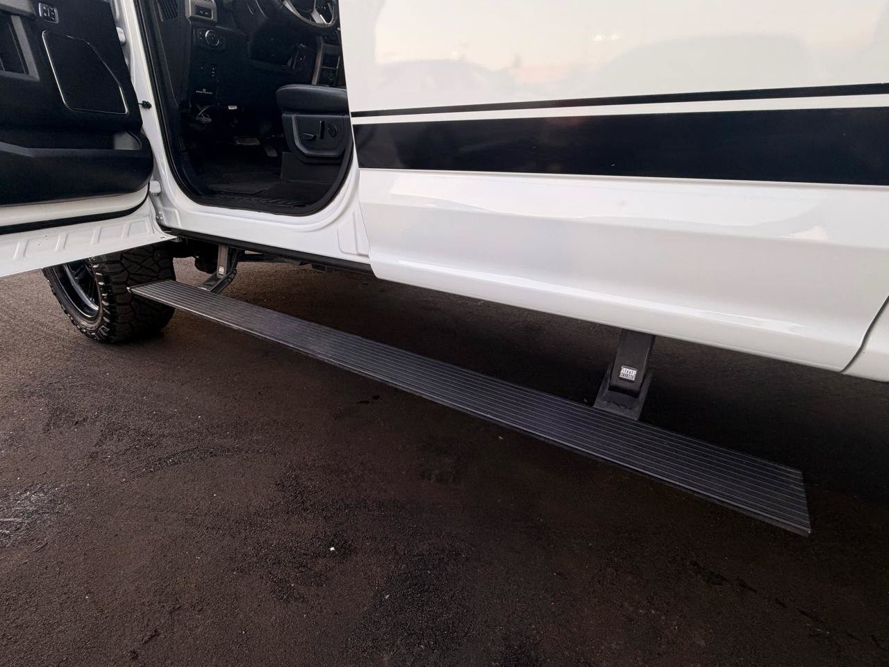 Used 2020 Ford F350 Lariat w/ Lariat Ultimate Package AWD/4WD image 31