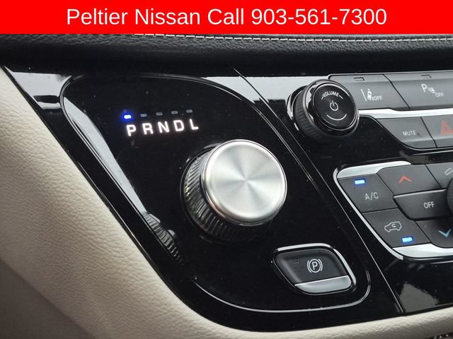 Used 2024 Chrysler Pacifica Limited FWD image 41