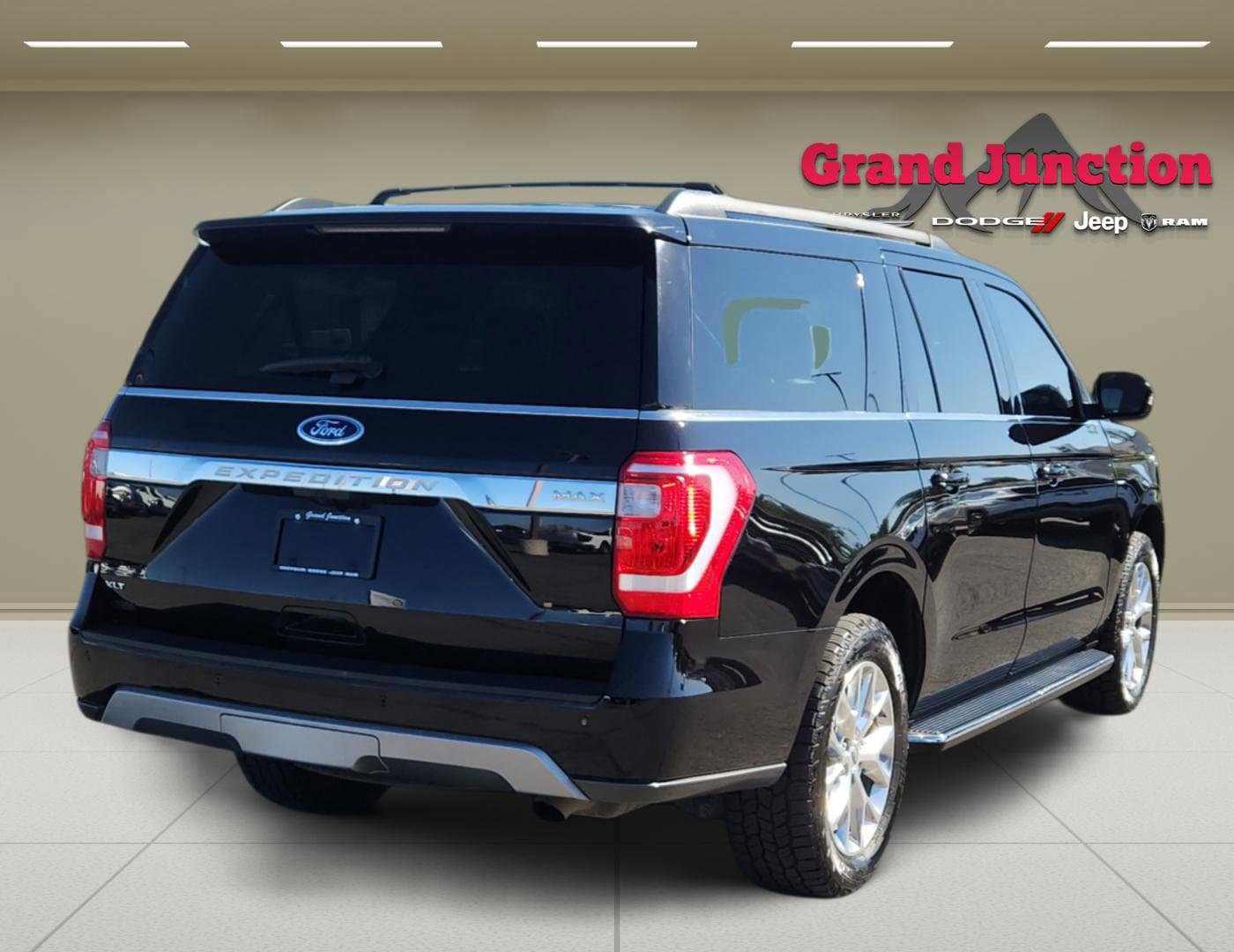 Used 2021 Ford Expedition Max XLT AWD/4WD image 4
