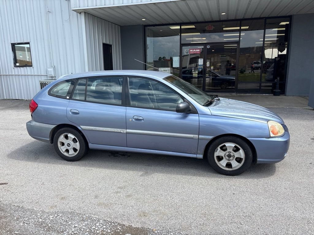 Used 2003 Kia Rio Cinco FWD image 2
