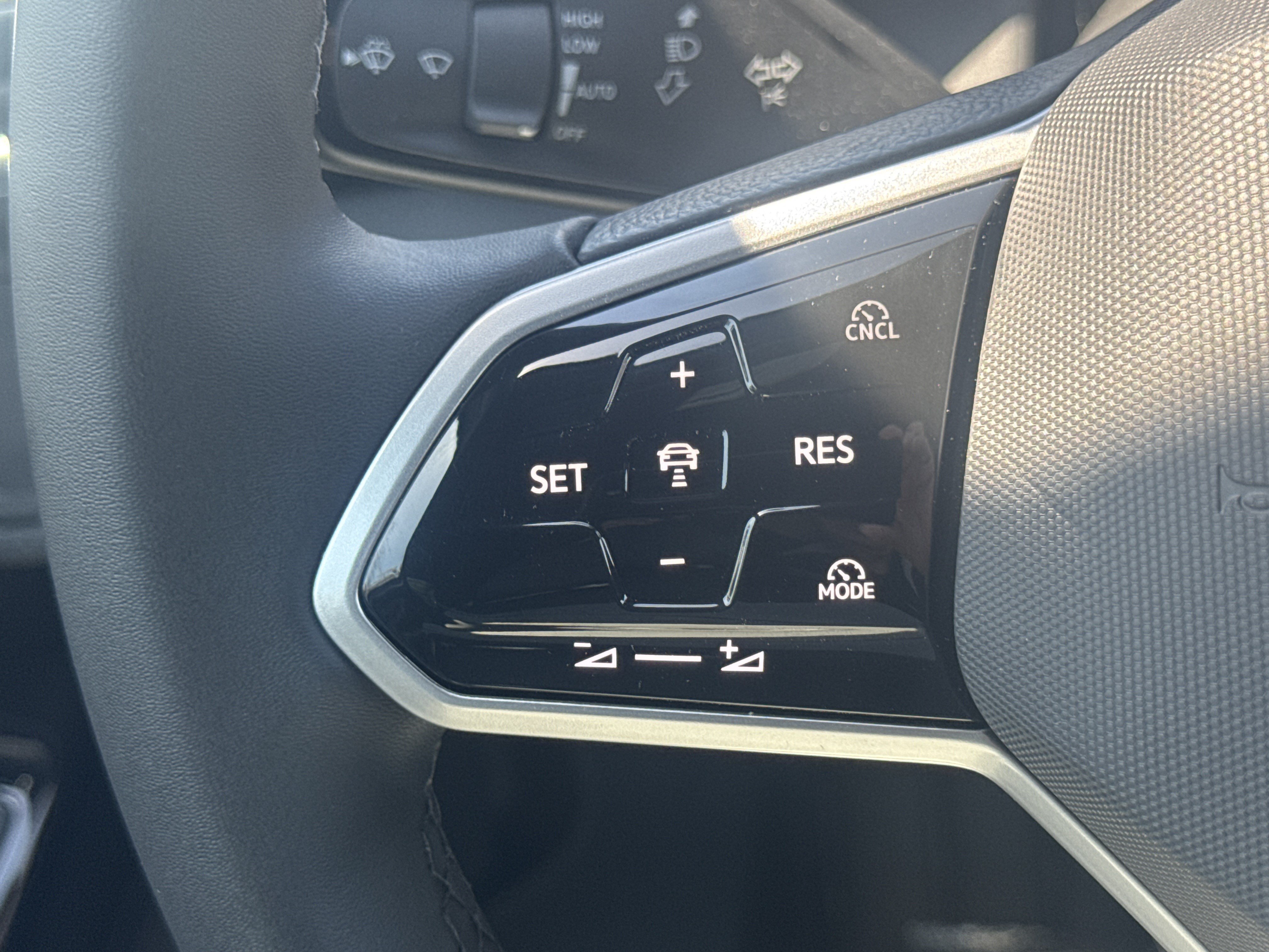 New 2026 Volkswagen ID.4 Pro AWD/4WD image 19