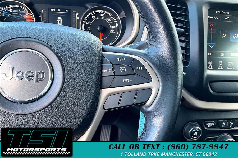 Used 2016 Jeep Cherokee Latitude w/ Cold Weather Group image 19