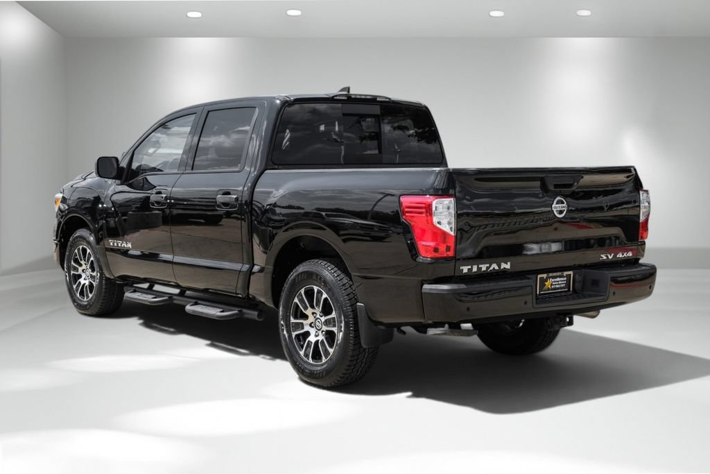 Used 2022 Nissan Titan SV w/ Accessory Utility Package AWD/4WD image 8