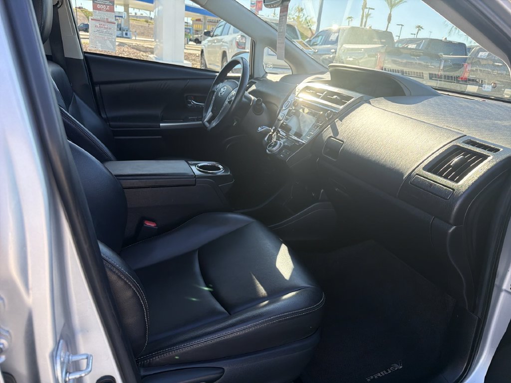 Used 2015 Toyota Prius V Four FWD image 27