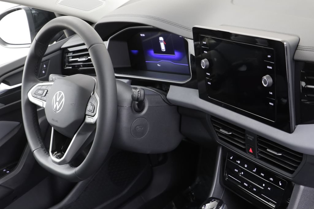 New 2027 Volkswagen Jetta SE FWD image 22