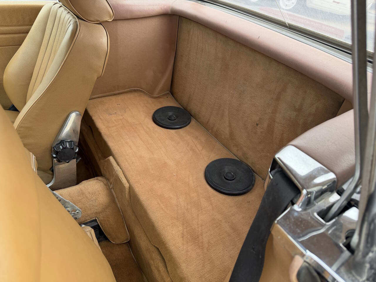 Used 1988 Mercedes-Benz 560 SL image 10