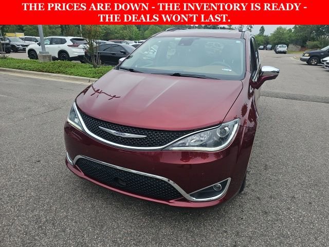 Used 2018 Chrysler Pacifica Limited w/ Advanced Safetytec Group FWD image 4