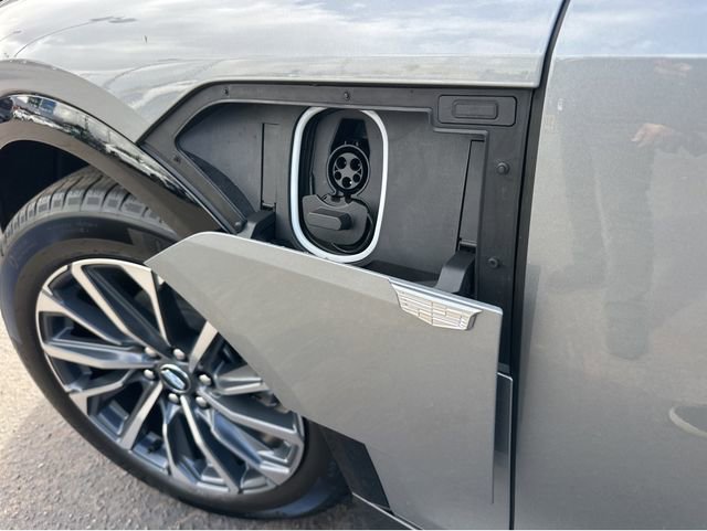 Used 2025 Cadillac Lyriq Sport w/ LPO, Floor Liner Package image 37