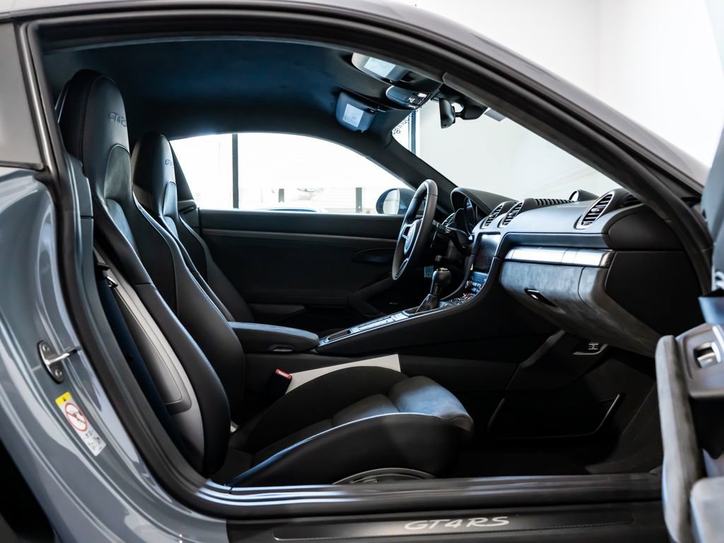 Used 2025 Porsche 718 Cayman GT4 RS image 26