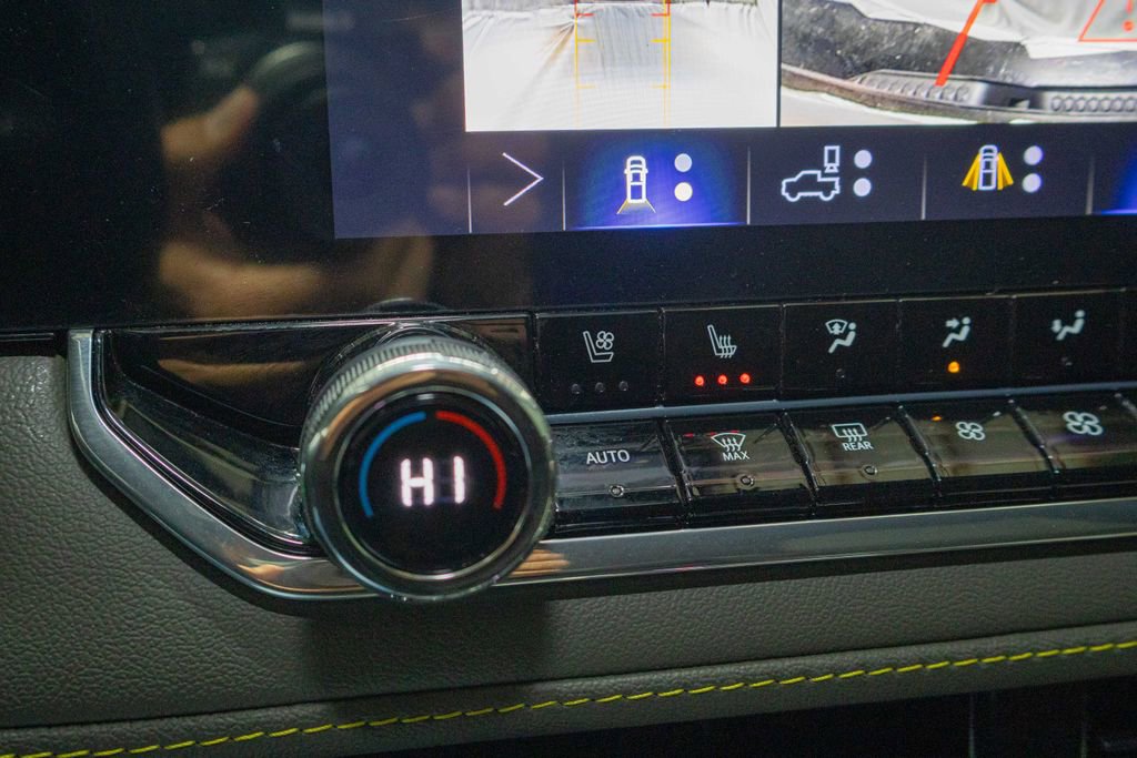 Certified 2025 Chevrolet Colorado ZR2 w/ Technology Package image 20