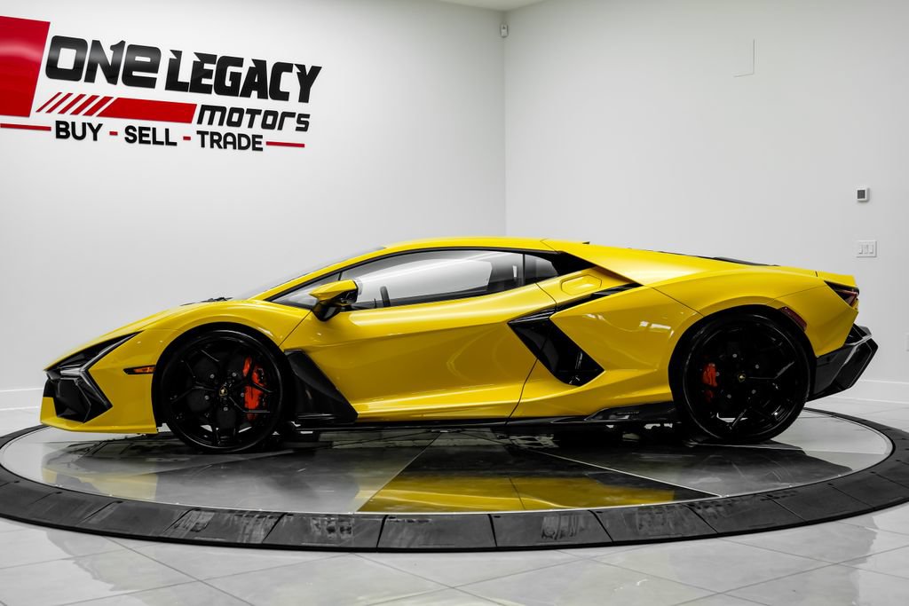 Used 2025 Lamborghini Revuelto AWD/4WD image 77